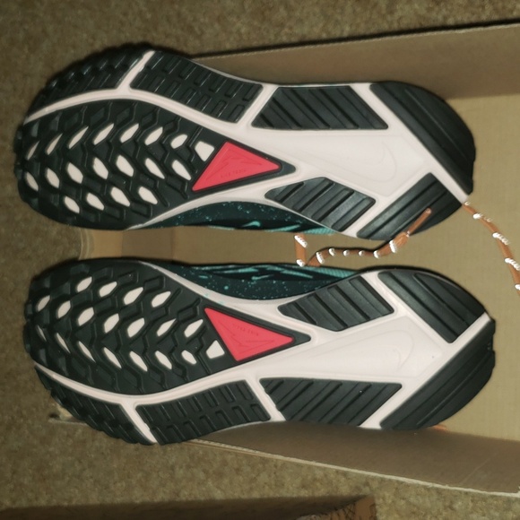 NWT Nike React Pegasus Sneakers - Picture 13 of 15